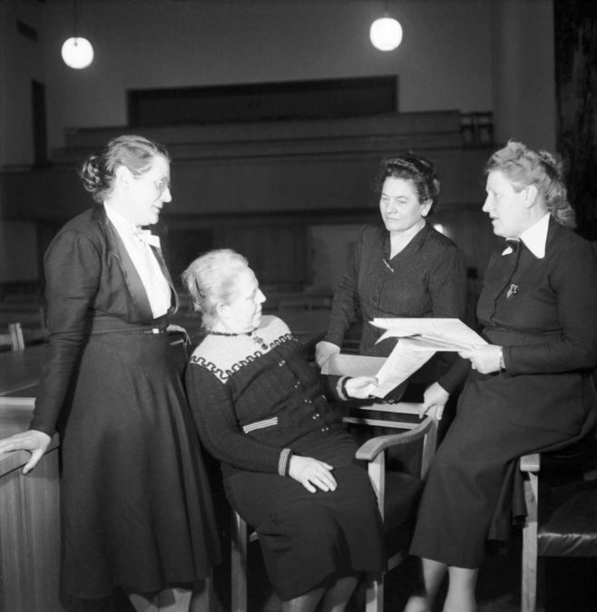 Elisabeth Selbert, Frieda Nadig, Helene Weber und Helene Wessel